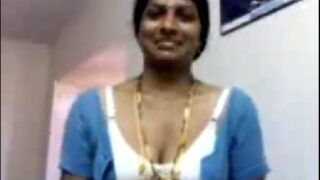 Telugu aunty showing big boobs youth